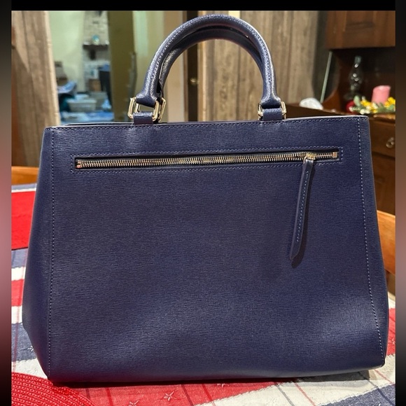 Dooney & Bourke Leather Saffiano Large Zip Satchel - Picture 3 of 8